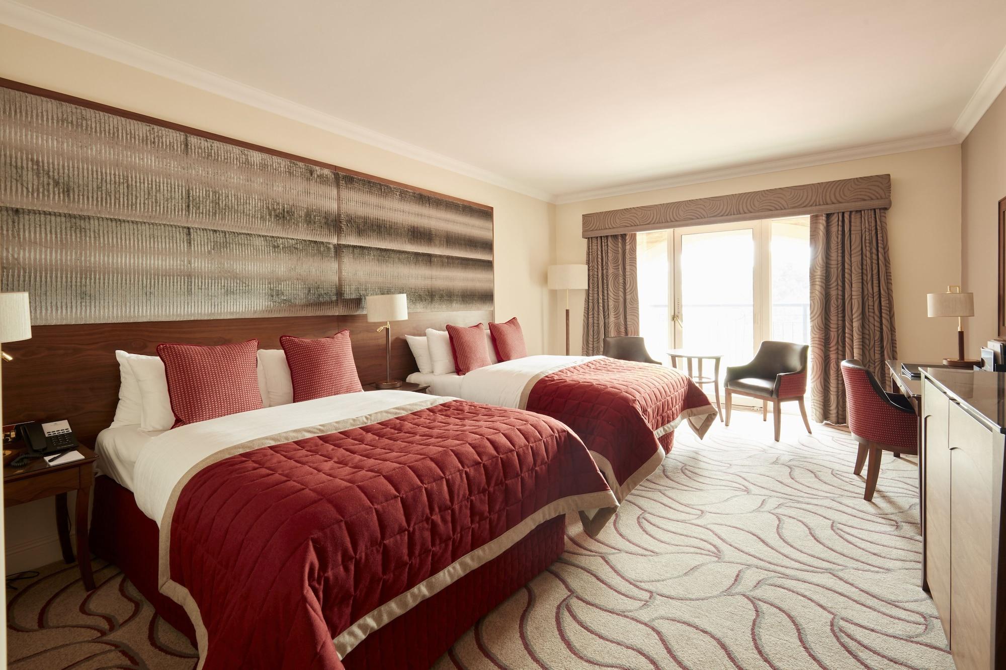 The Celtic Manor Resort Newport  Exterior foto A room at the hotel